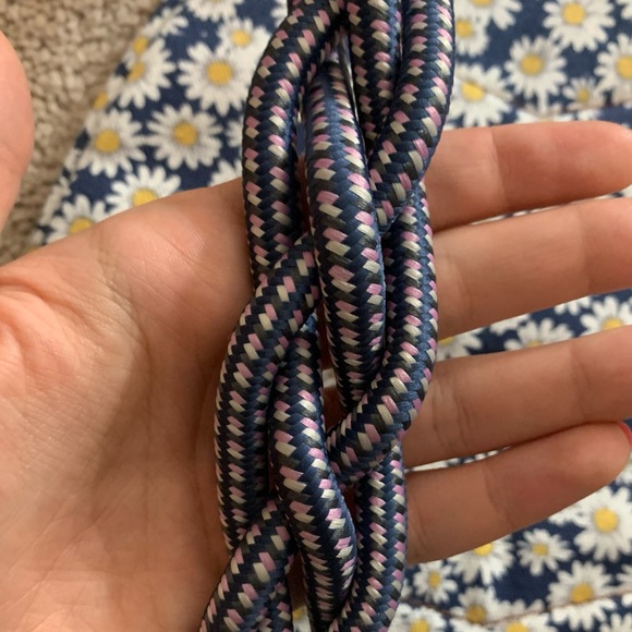 Daisy print one strap backpack - Picture 4 of 6